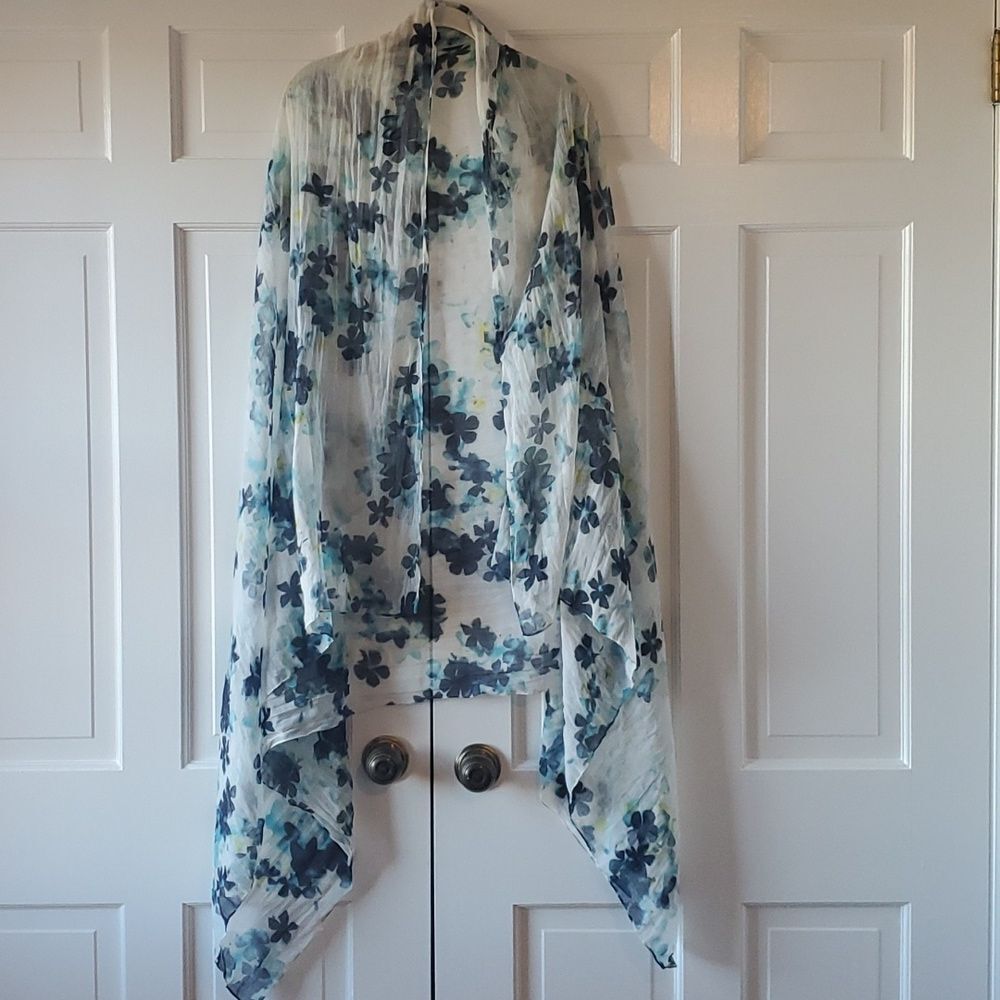 ANN TAYLOR SCARF WRAP ABSTRACT FLORAL PRINT SHEER CREAM AQUA BLUE SPRING